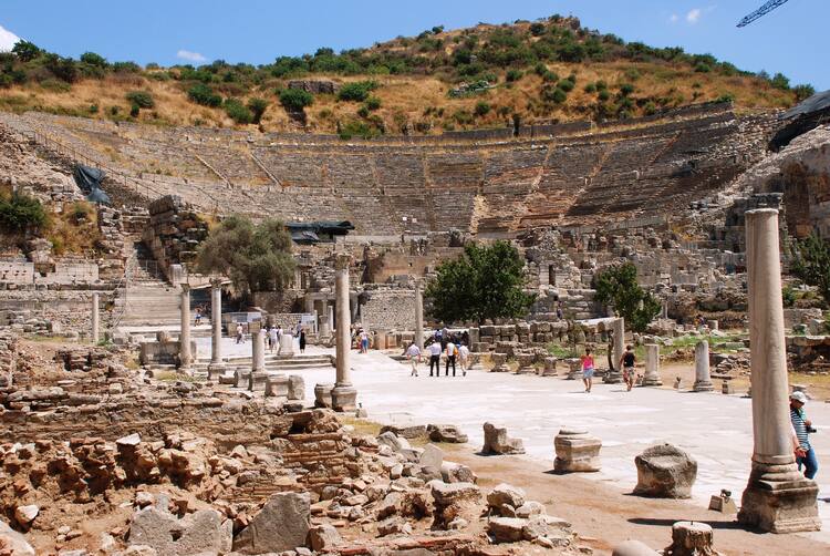 Ruínas de Éfeso. Hoje, o território de Éfeso pertence à Turquia.
