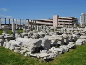 ruínas da ágora de esmirna