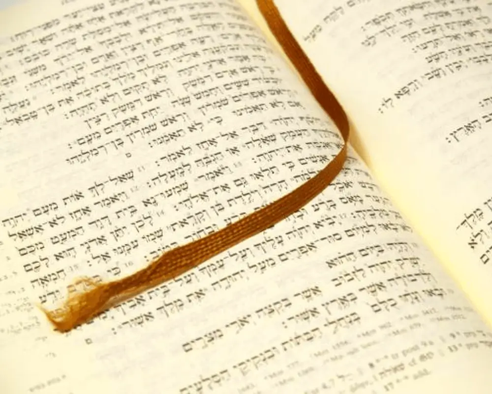 quantos livros tem a bíblia hebraica
